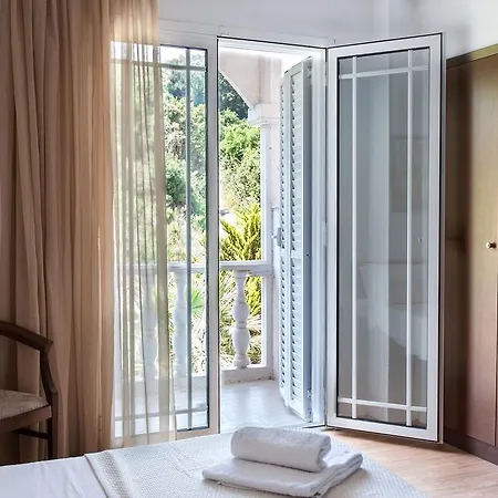 Hotel Golden 3*